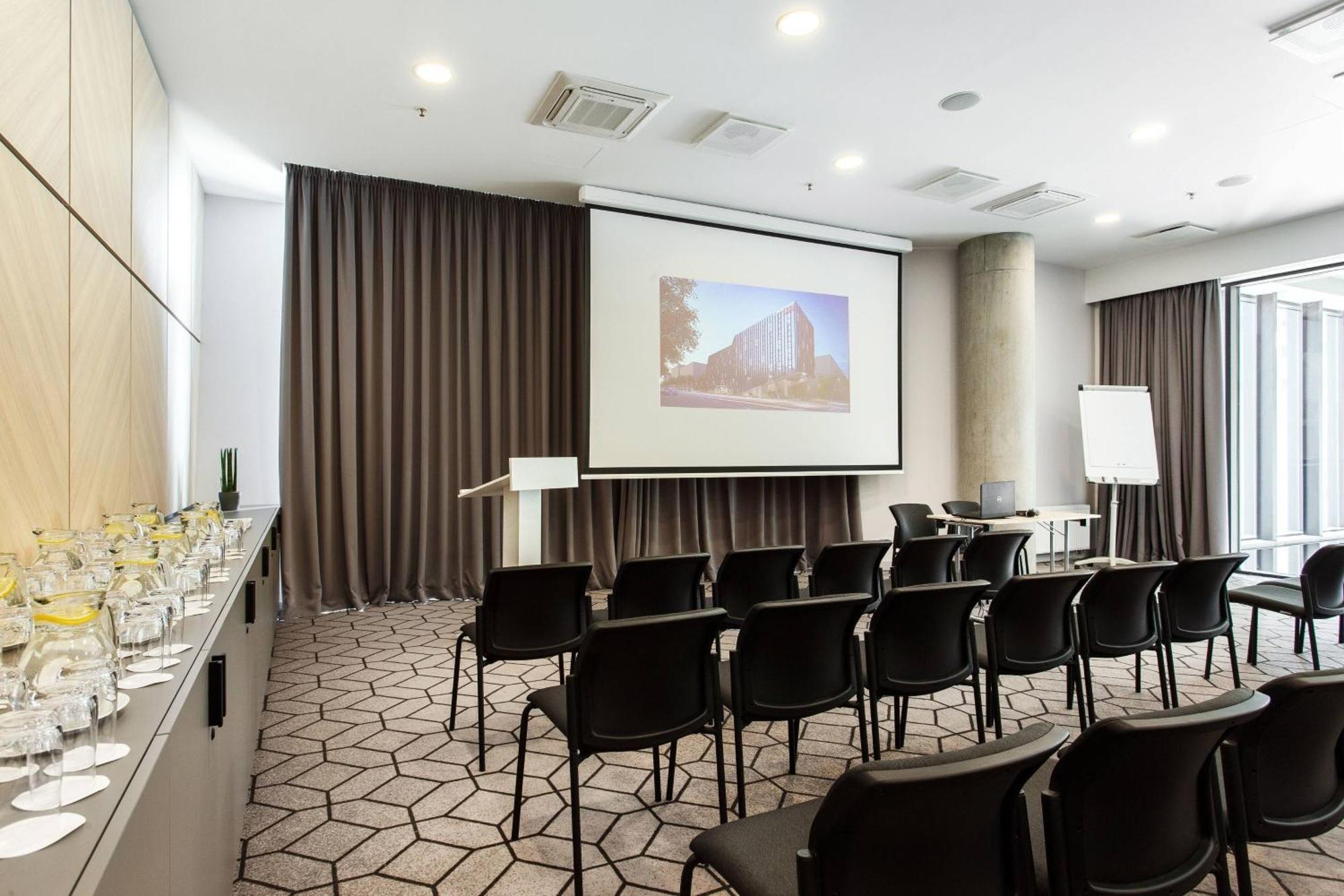 Courtyard By Marriott Vilnius City Center VNO Exterior foto